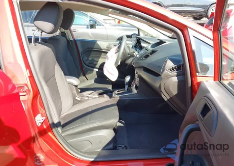 2019 Ford Fiesta Se z USA, uszkodzony, nr VIN 3FADP4BJ6KM142384